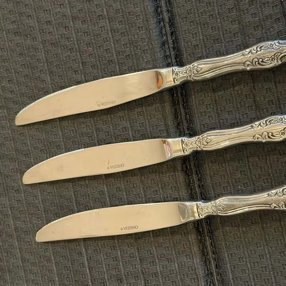 Oneida Michelangelo Dinner Knives Set of 3 Stainless Steel Silverware